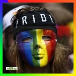 masque gay pride